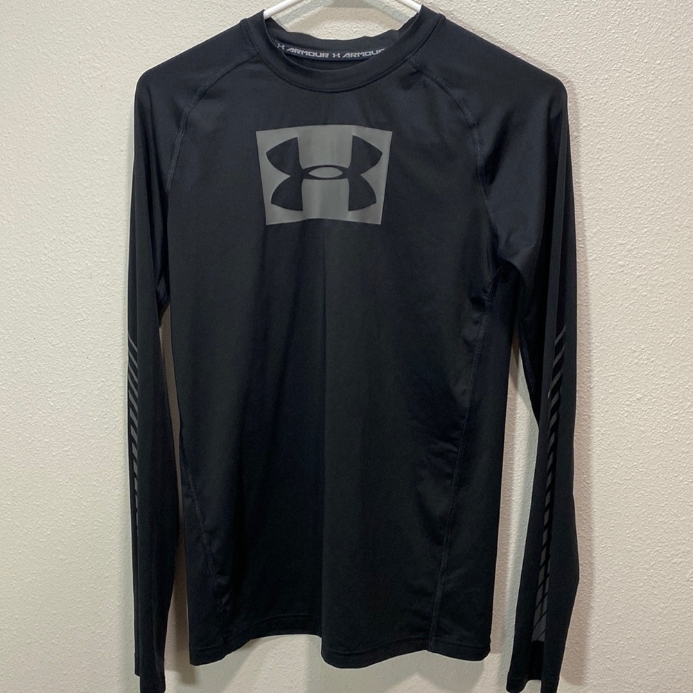 Under Armour youth heat gear long sleeve top‎ black